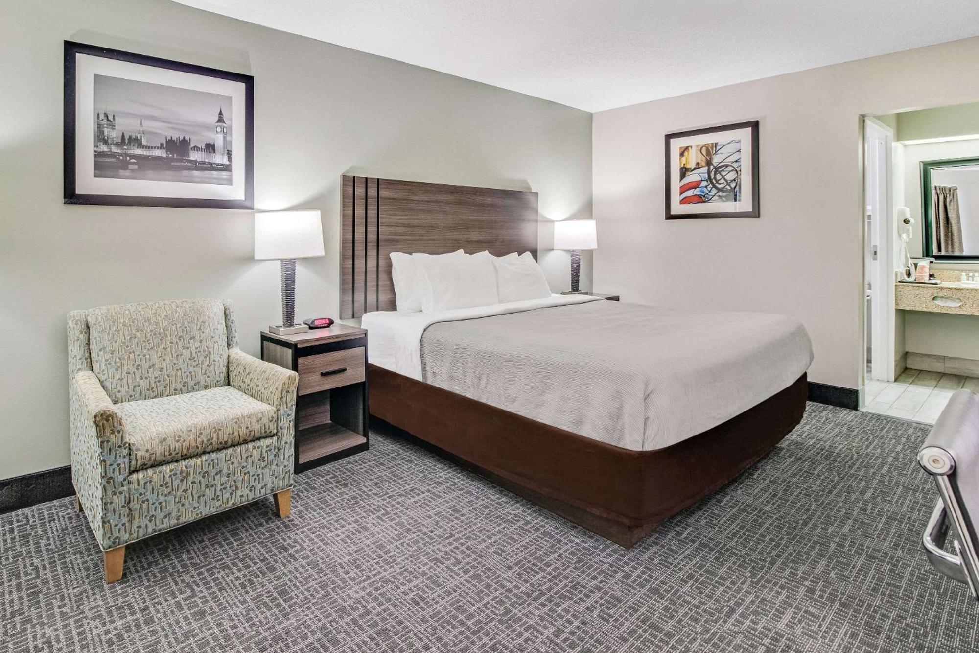 Quality Inn - White House Exterior photo